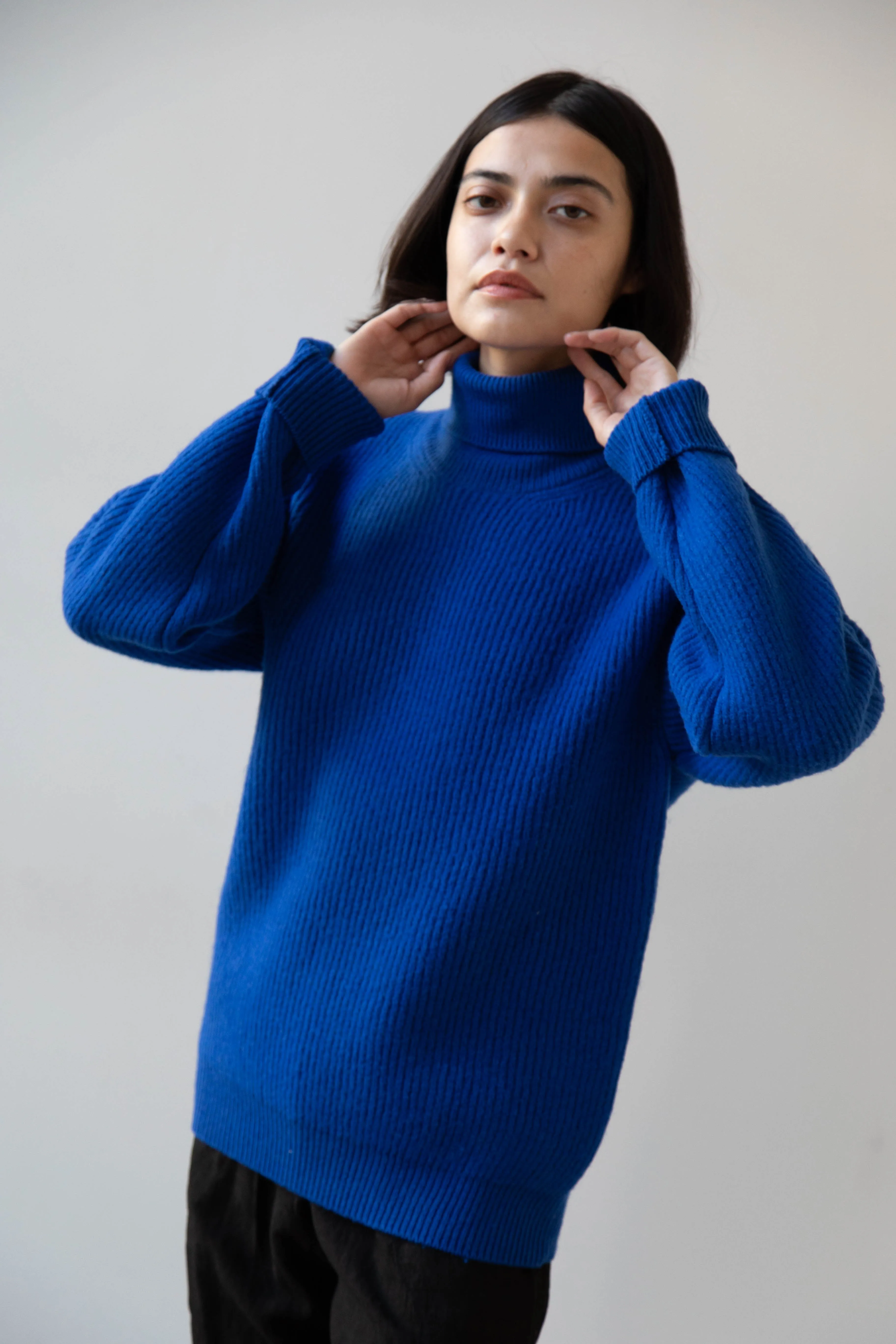 Auralee | Rib Knit Turtleneck in Royal Blue