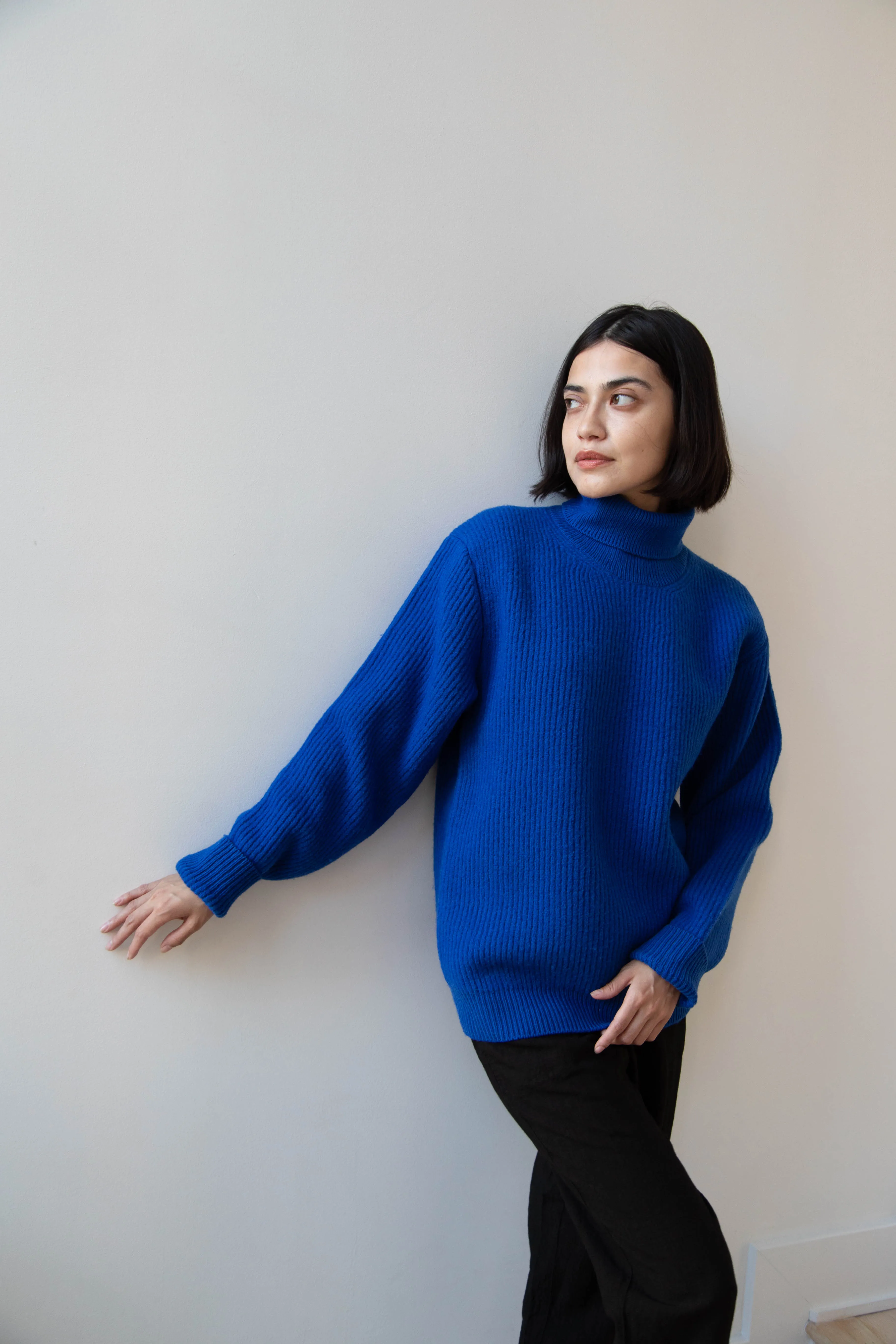 Auralee | Rib Knit Turtleneck in Royal Blue