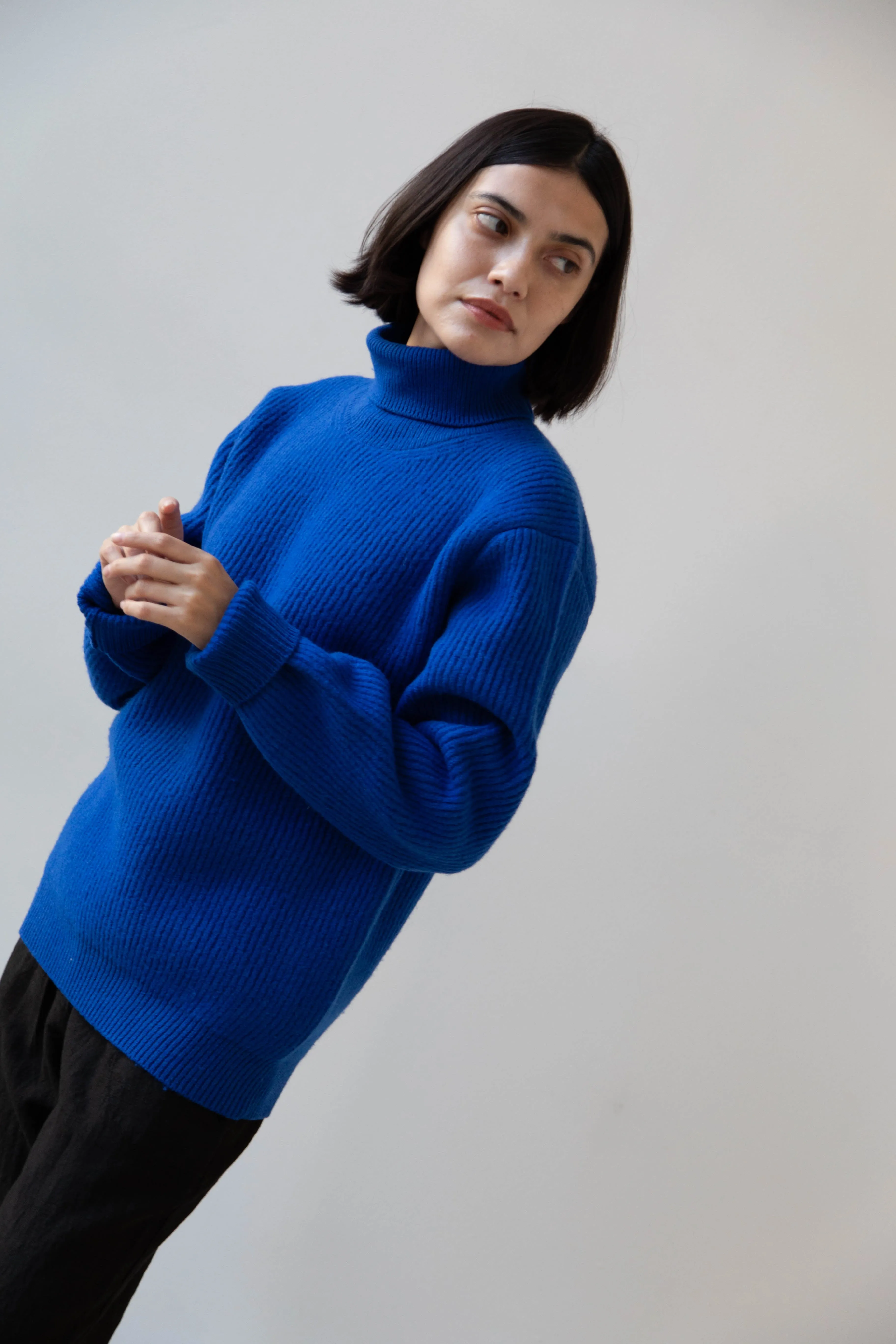 Auralee | Rib Knit Turtleneck in Royal Blue