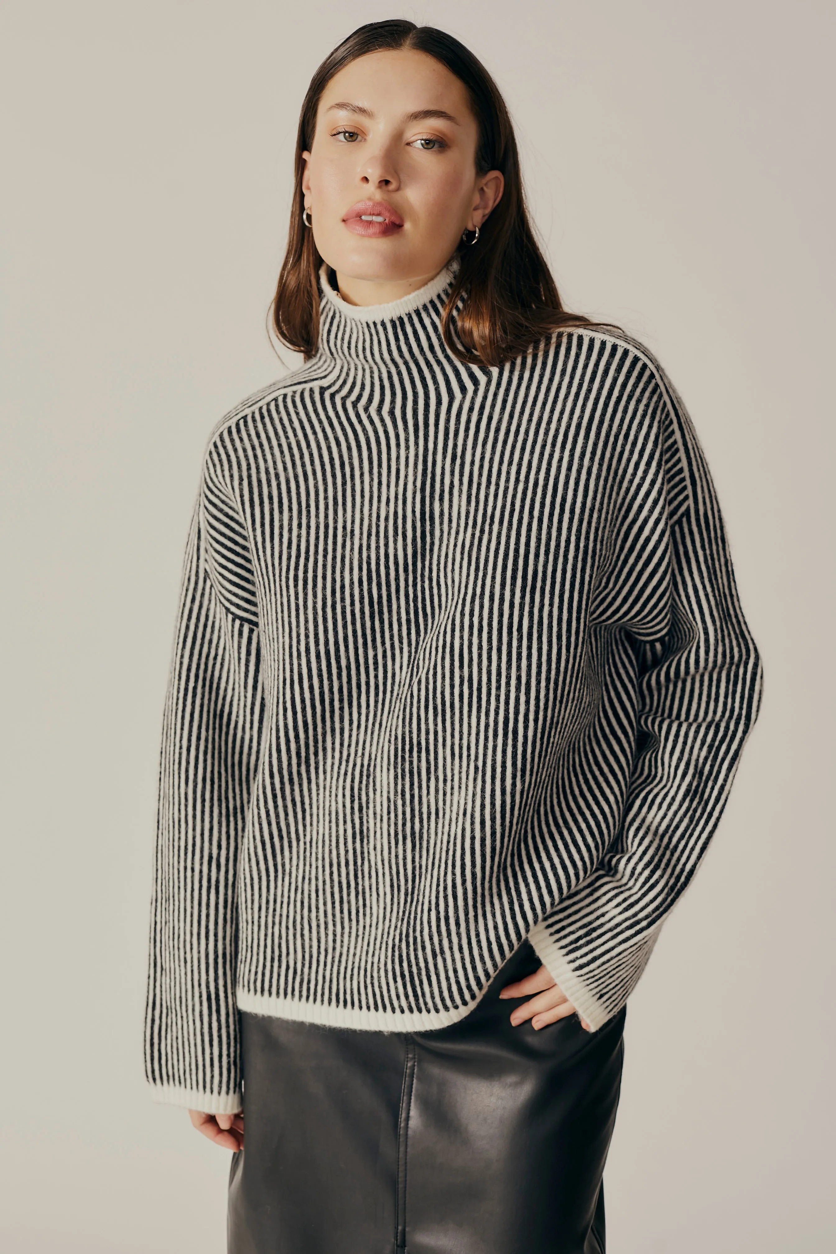 Geranium Turtleneck Sweater | Black